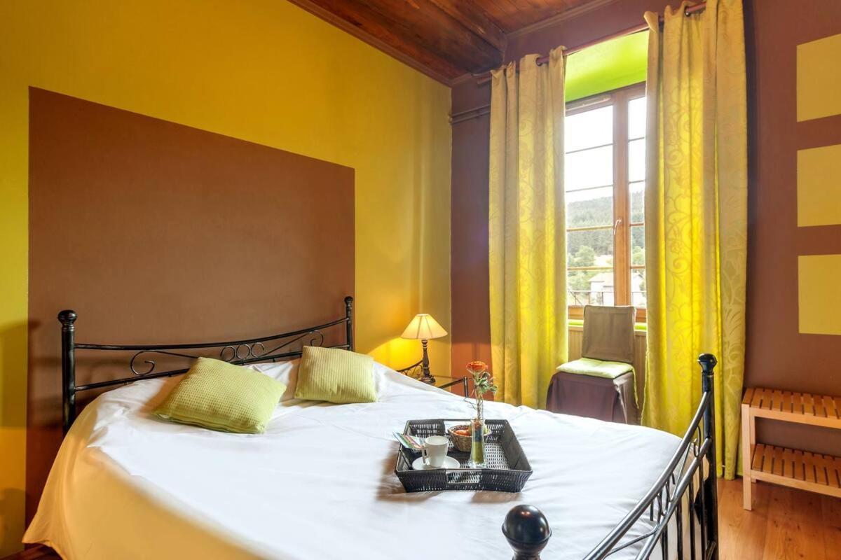 Domaine Le Prieure Hotel Chaumont-le-Bourg Bagian luar foto