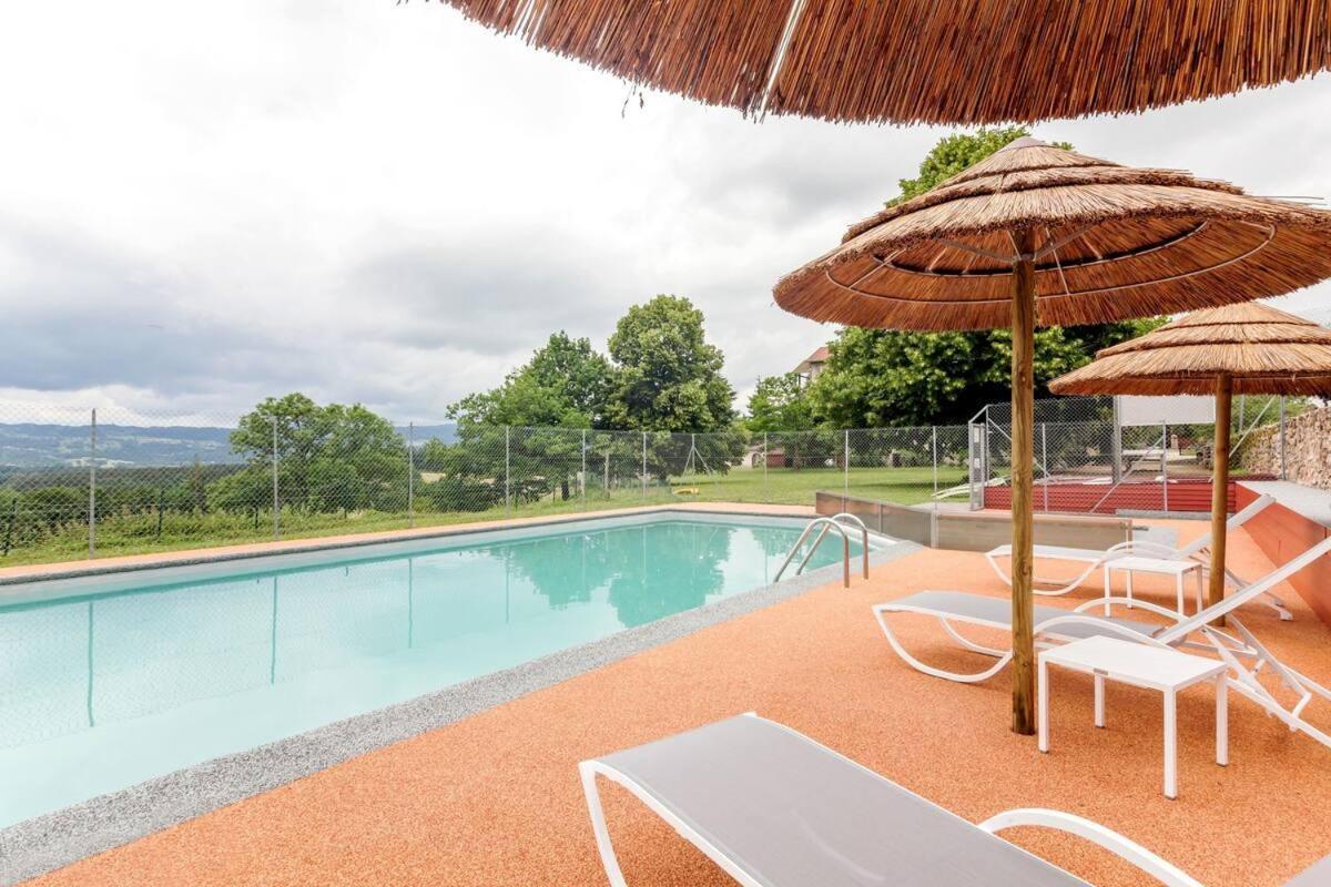 Domaine Le Prieure Hotel Chaumont-le-Bourg Bagian luar foto